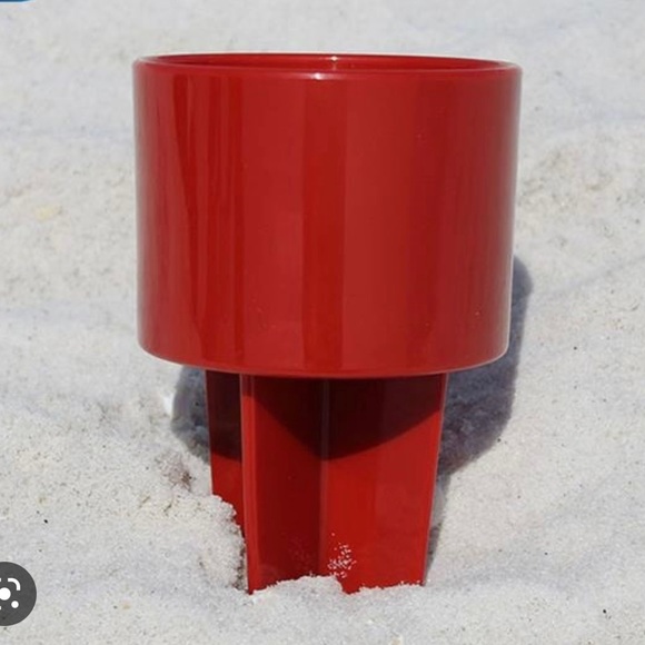 2 Spiker Beach Cups - Picture 3 of 5